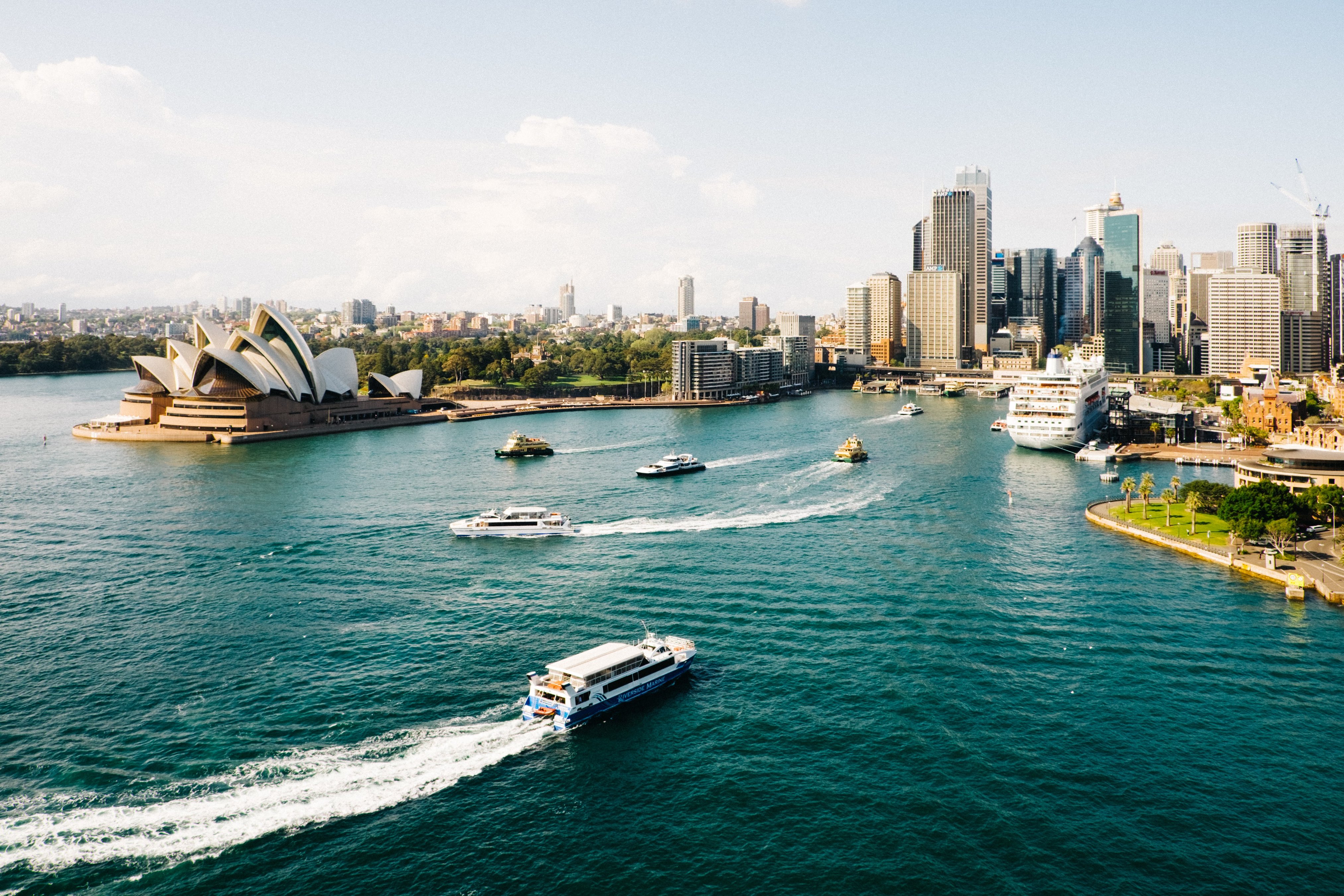 picture of sydney, australia from the bay